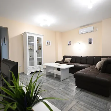 Apartment Smestaj Tea Sa Dva Bazena Vrnjacka Banja