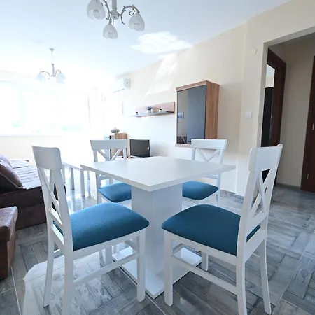 Apartment Smestaj Tea Sa Dva Bazena