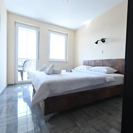 Smestaj Tea Sa Dva Bazena I Besplatan Parking *