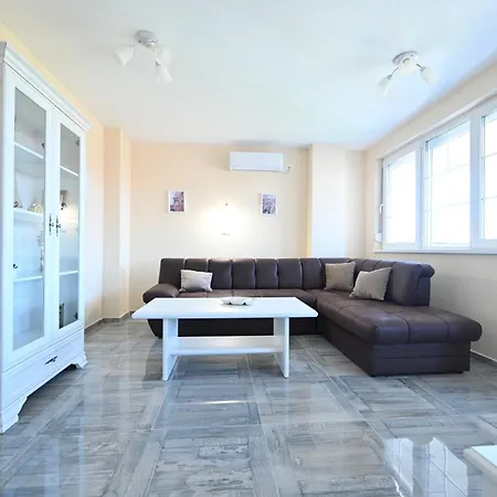 Smestaj Tea Sa Dva Bazena I Besplatan Parking * Vrnjačka Banja