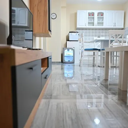 Smestaj Tea Sa Dva Bazena I Besplatan Parking Апартаменты *