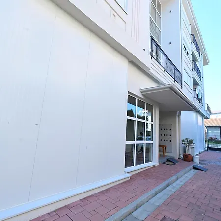 Апартаменты Smestaj Tea Sa Dva Bazena I Besplatan Parking Врнячка-Баня