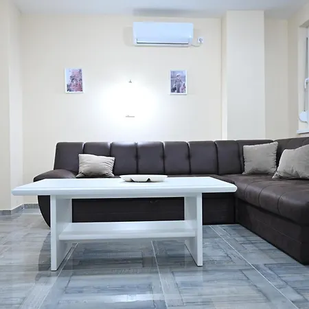 Smestaj Tea Sa Dva Bazena I Besplatan Parking *