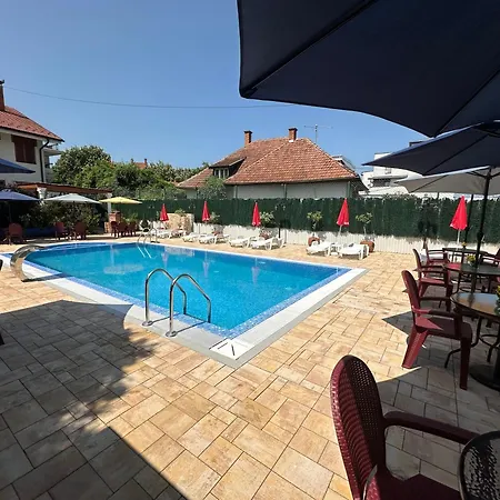 Smestaj Tea Sa Dva Bazena I Besplatan Parking *