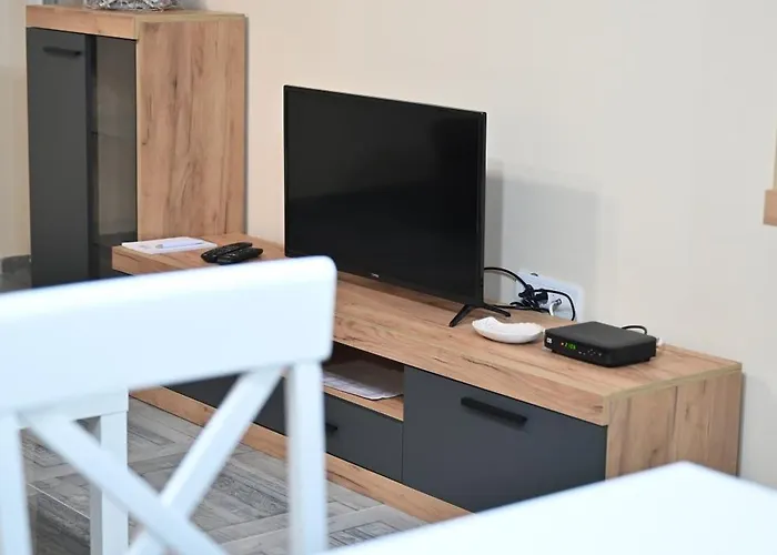 Smestaj Tea Sa Dva Bazena I Besplatan Parking